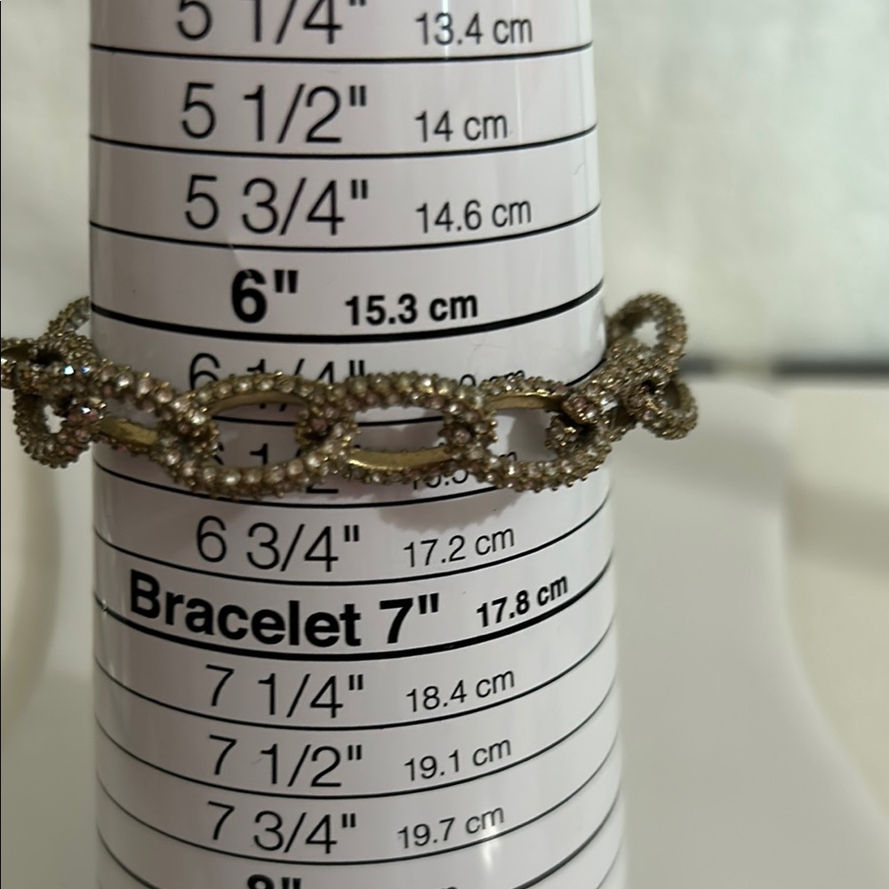 Elegant Gold Bracelet